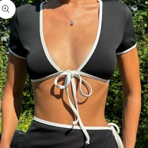 Strawberry Milk Mob Black and White Tie Front Crop Blouse Size M